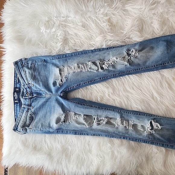 Hollister bundle of jeans - Picture 2 of 13